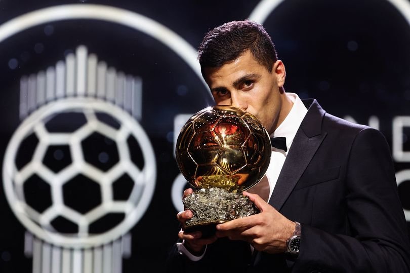 “Real Madrid Fans Erupt Over Ballon d’Or ‘Snub’ – But Misfire on Target in Hilarious Mix-Up!”