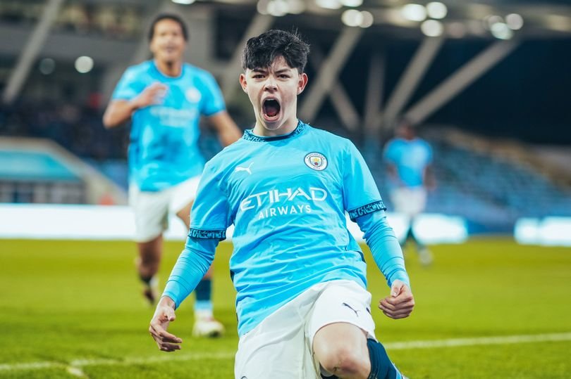 “From Stalybridge to Stardom: Meet Man City’s ‘Next Silva’ Shining in the Academy”