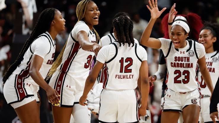 South Carolina Dominates! No. 6 Gamecocks Crush Arkansas in Statement Win