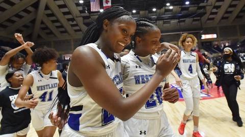 “Ta’Niya Latson Can’t Stop Gushing Over Reunion with Raven Johnson at South Carolina!”