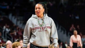 South-Carolina-Gamecocks-head-coach-Dawn-Staley-directs-her-team
