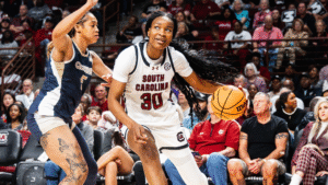 51165a99-251123_wbbvsqueens_evans_104_web