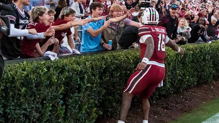 “Dear Santa, Please Don’t Take Him”: Gamecock Nation’s Christmas Plea to Keep LaNorris Sellers at South Carolina