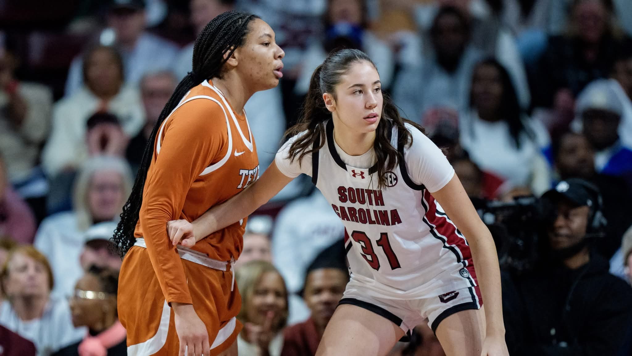 Alicia Tournebize’s First Quarter Debut: A look at What Tournebize Showed in Her First-Quarter Debut for South Carolina”