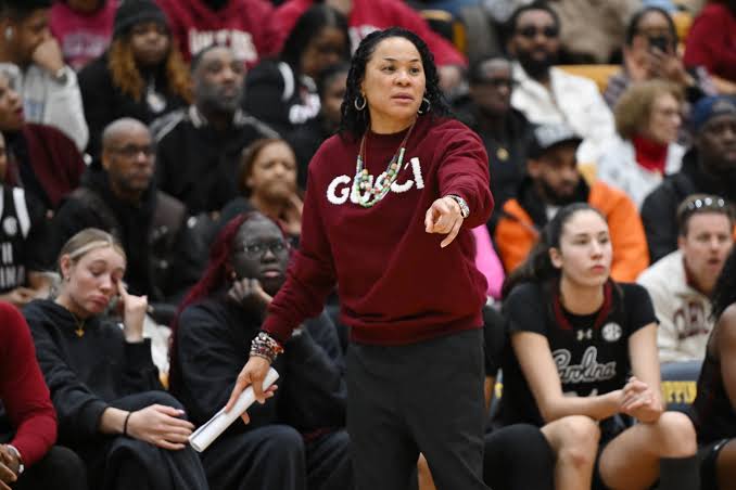 “Dawn Staley Didn’t Hold Back After South Carolina’s Win Over Coppin State – Inside Dawn Staley’s Postgame Message”